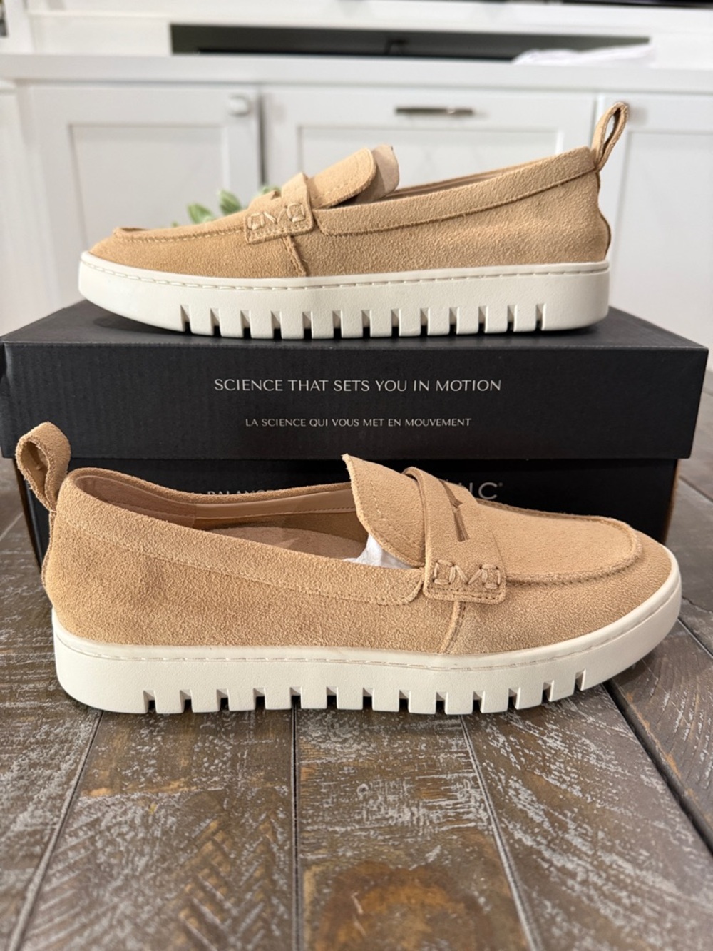NWT Vionic Uptown Loafer Sand Suede Comfort Travel Flat Size 7 M